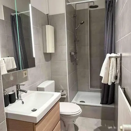 Modern Apt. -with 2 Tv, Netflix And Work Desk Essen