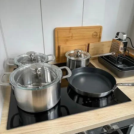 Modern Apt. -with 2 Tv, Netflix And Work Desk Apartment