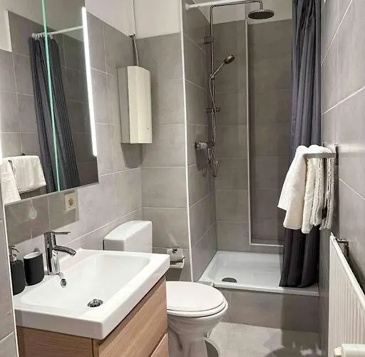 Modern Apt. -with 2 Tv, Netflix And Work Desk Έσσεν